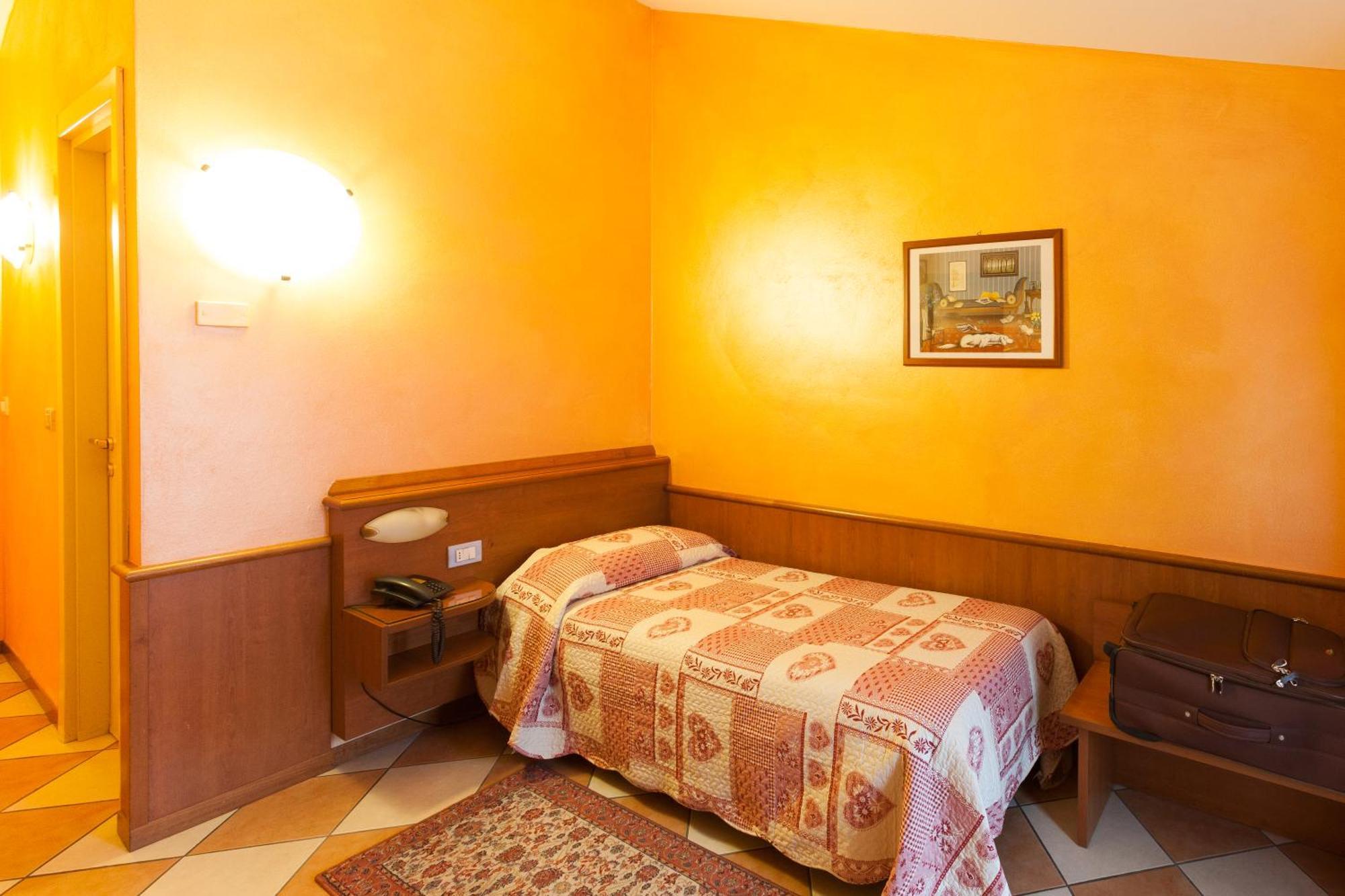Hotel Antica Fonte ブレシア 部屋 写真