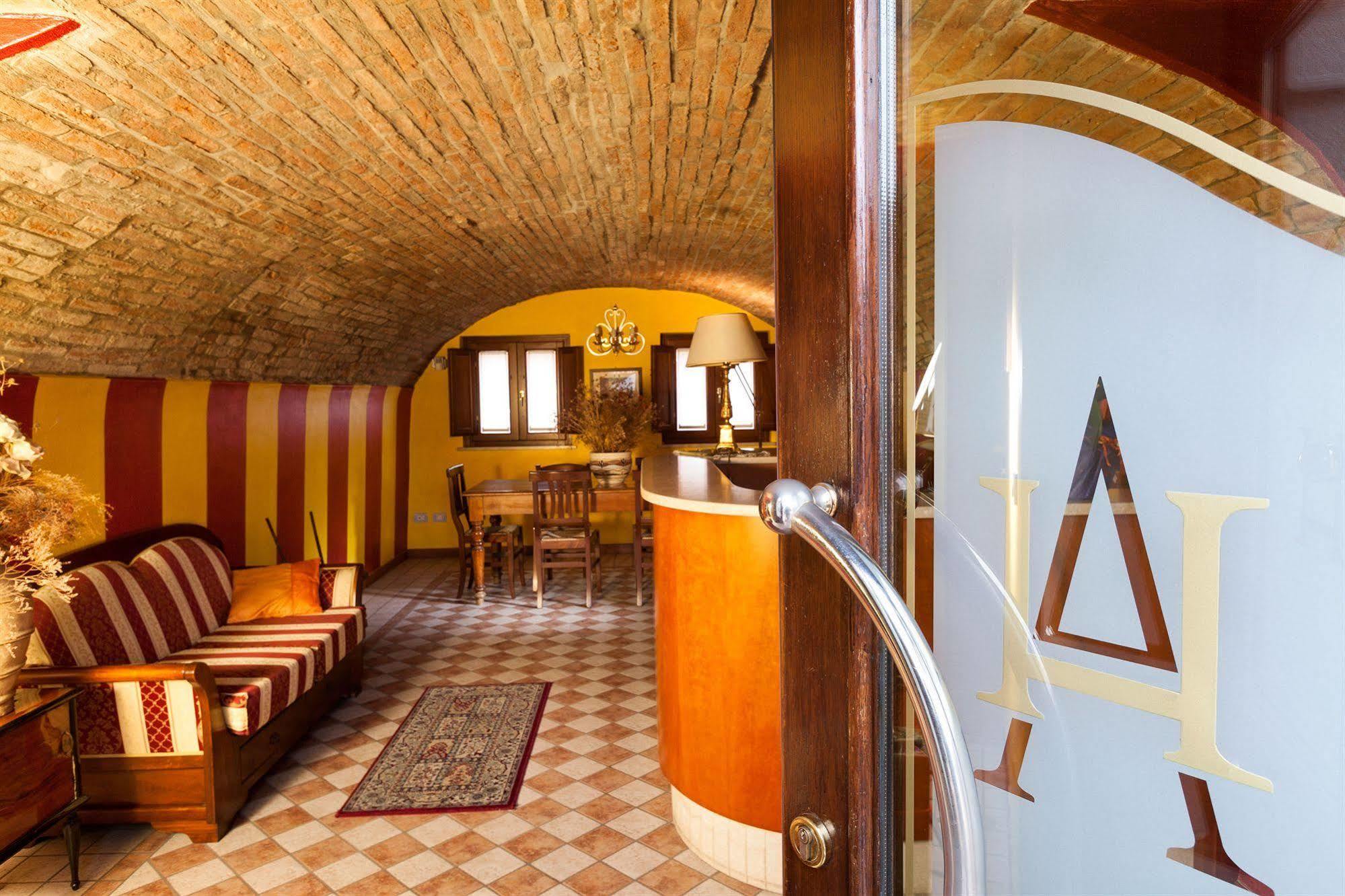 Hotel Antica Fonte ブレシア エクステリア 写真